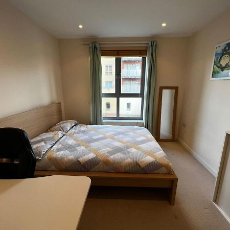 2 Bedroom Flat Next To Train Station & Gated Parking Cambridge  Exteriör bild